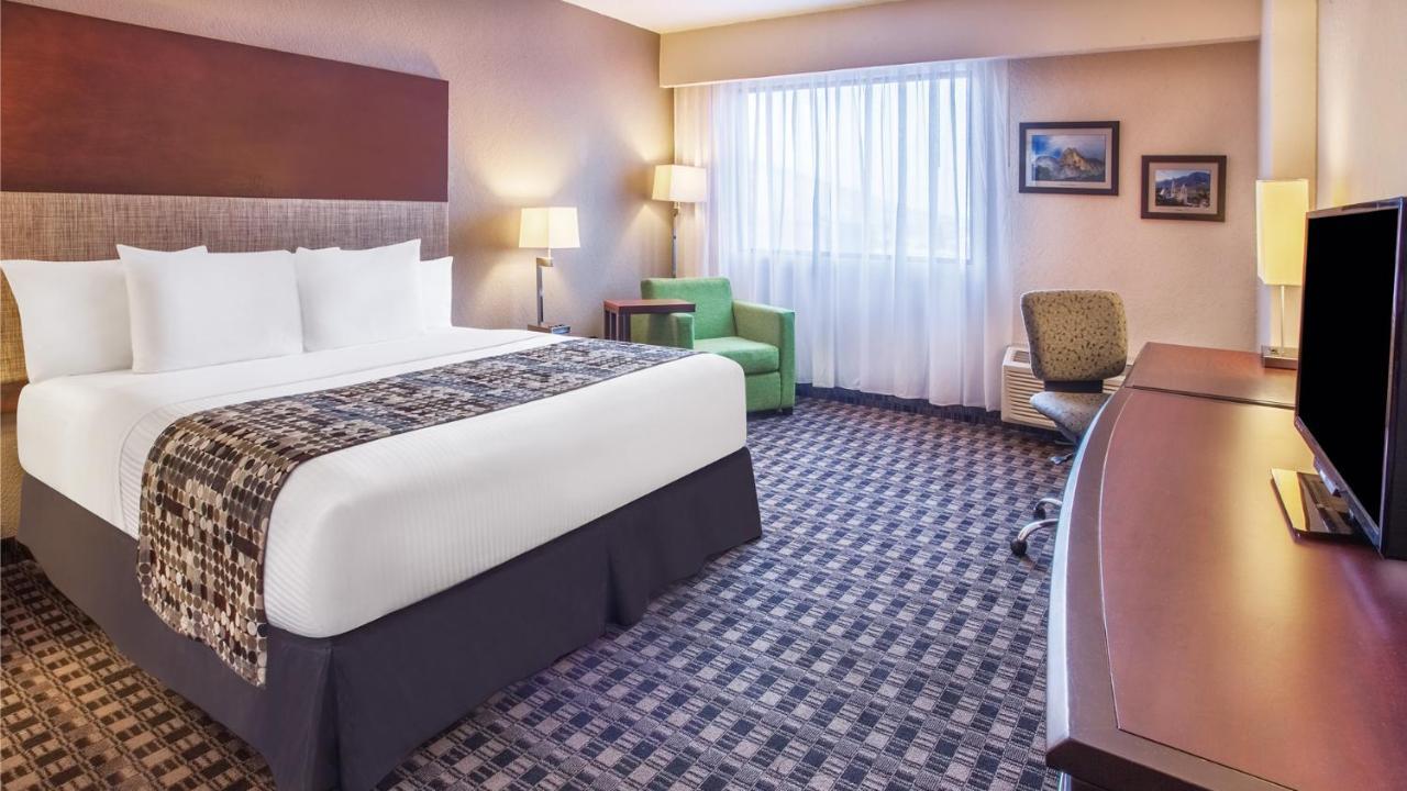 Chn Hotel Monterrey Norte, Trademark Collection By Wyndham Екстериор снимка