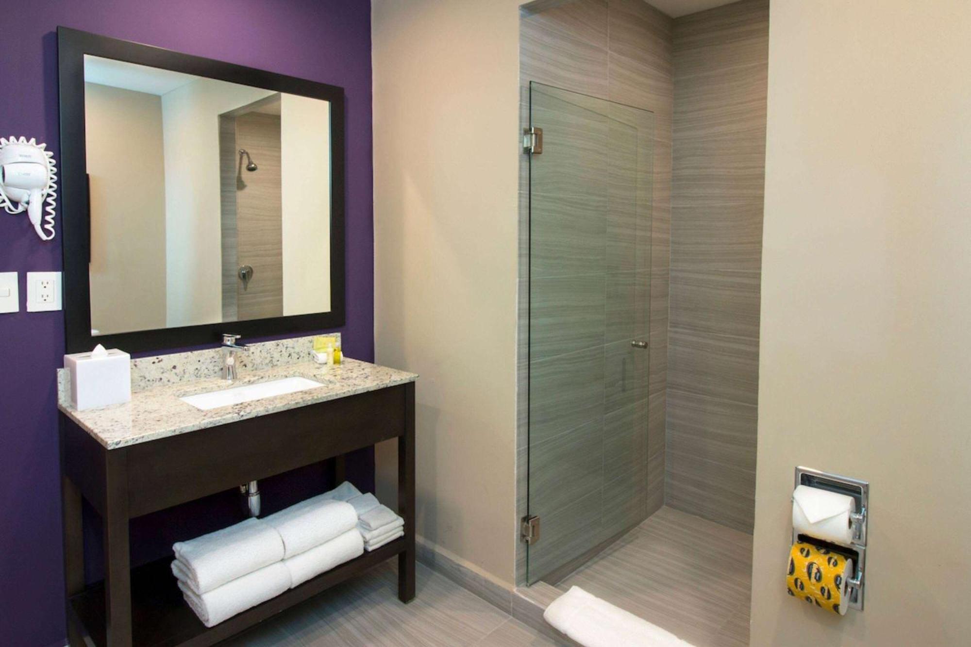 Chn Hotel Monterrey Norte, Trademark Collection By Wyndham Екстериор снимка