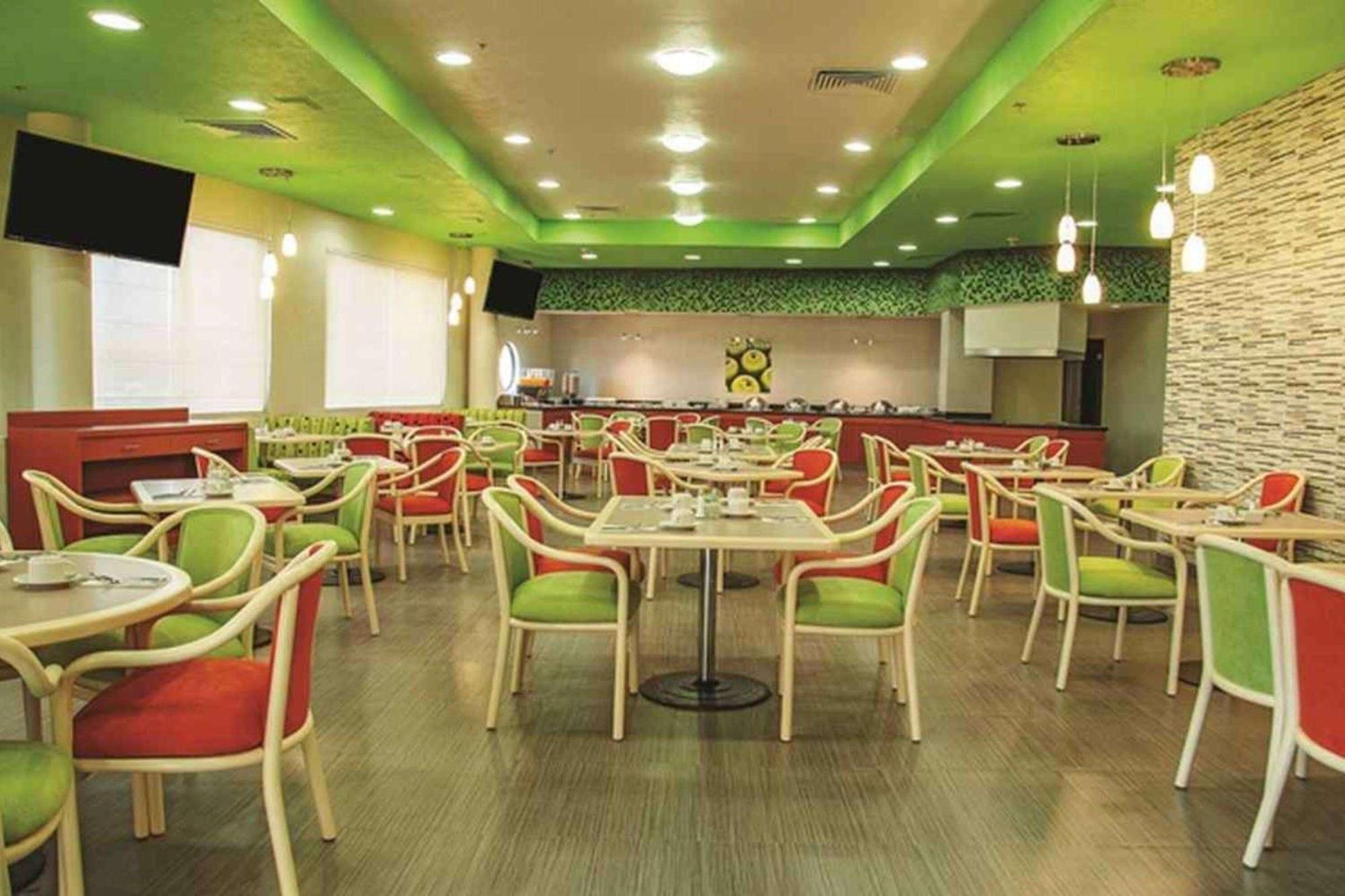 Chn Hotel Monterrey Norte, Trademark Collection By Wyndham Екстериор снимка