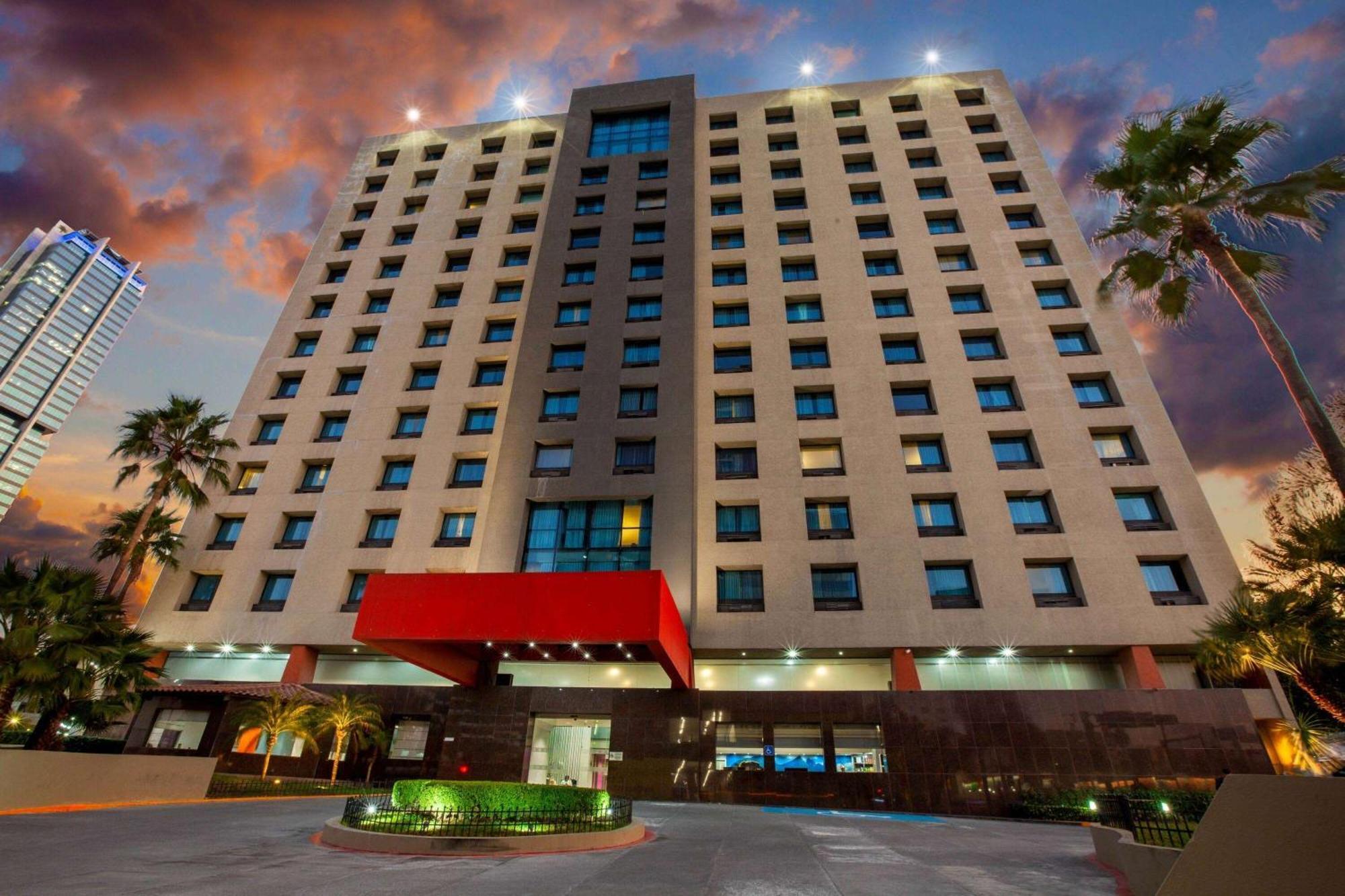 Chn Hotel Monterrey Norte, Trademark Collection By Wyndham Екстериор снимка